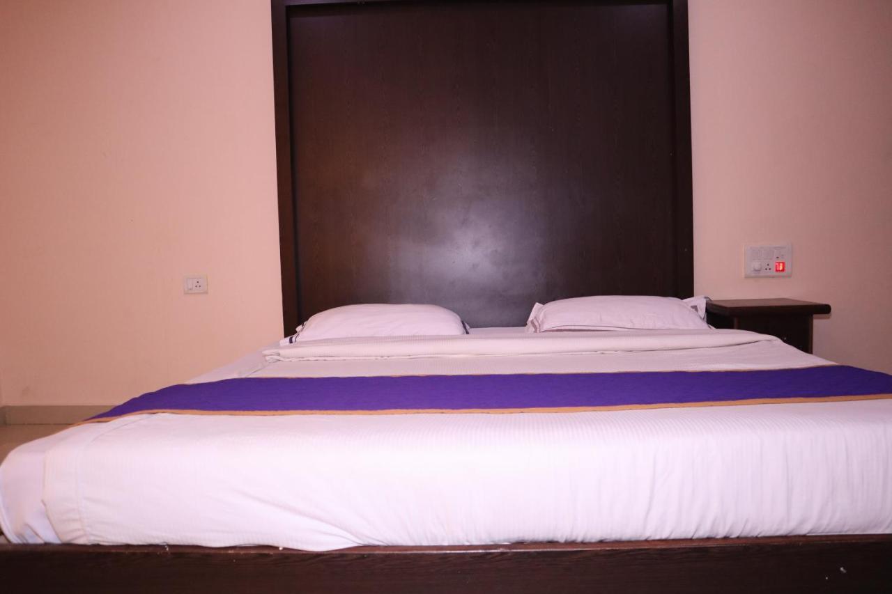 Smilestay Bns Lodge Bangalore Exterior photo